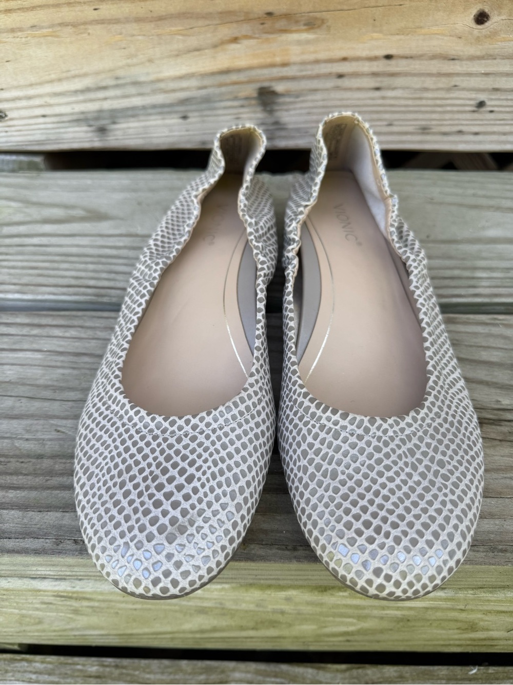 Vionic Alexa Ballet Flats Leather Taupe Gray Lizard Animal Print Size 9